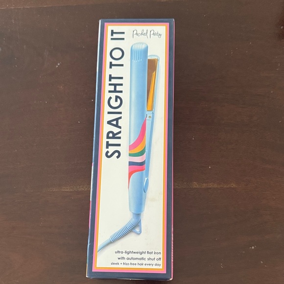 ‘Straight to It’ brand Flat Iron-new in box, never opened! - Picture 1 of 6